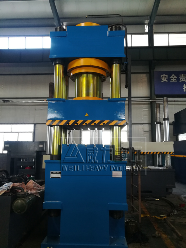 630吨耐火砖成型液压机