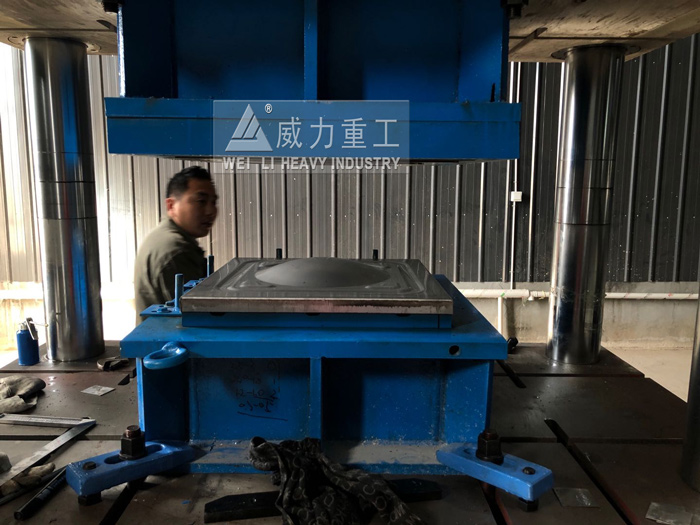 四柱液压机配套使用模具