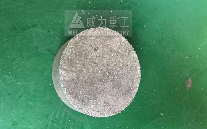 四柱液压机压制铝屑块